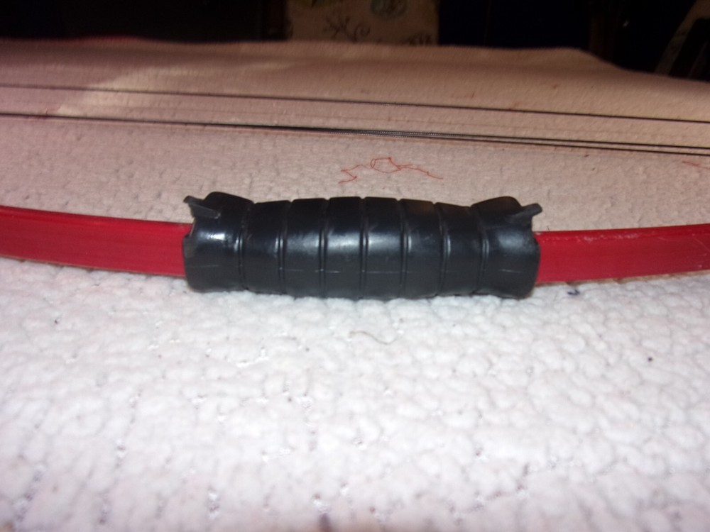 Red/Black Youth Compound Bow