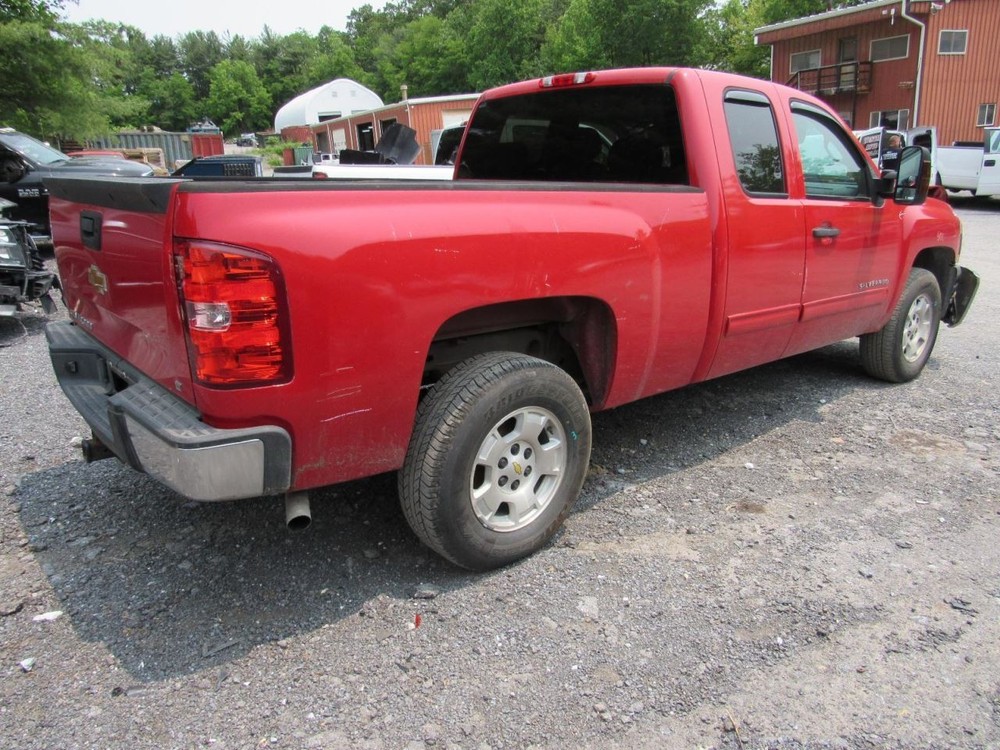 SILVRDO15 2012 Glove Box 1052686