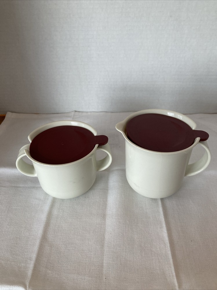 Tupperware Beautiful Sugar And Creamer With Wine Colored Lids Very Nice Shape