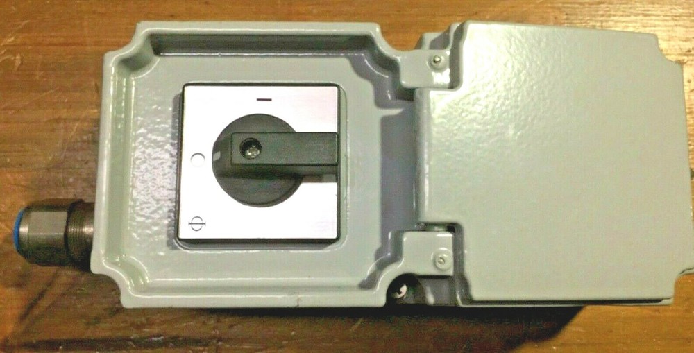 ELECTROPAR EMA7001 Electrical Distribution Box 10A. 230V. 1 Phase.