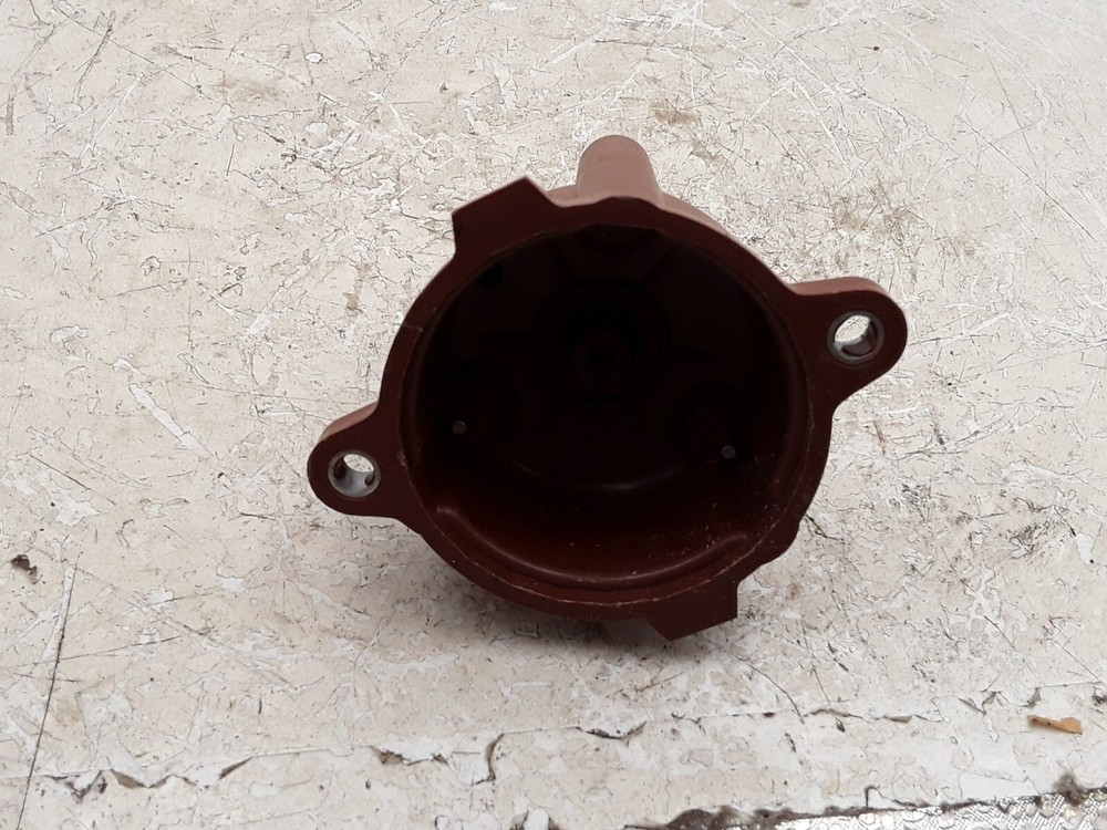 Denso Distributor Cap 37925