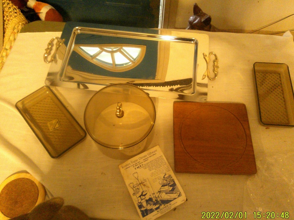 VINTAGE KROMEX CHEESE SERVER SNACK TRAY SET GENTLY USED
