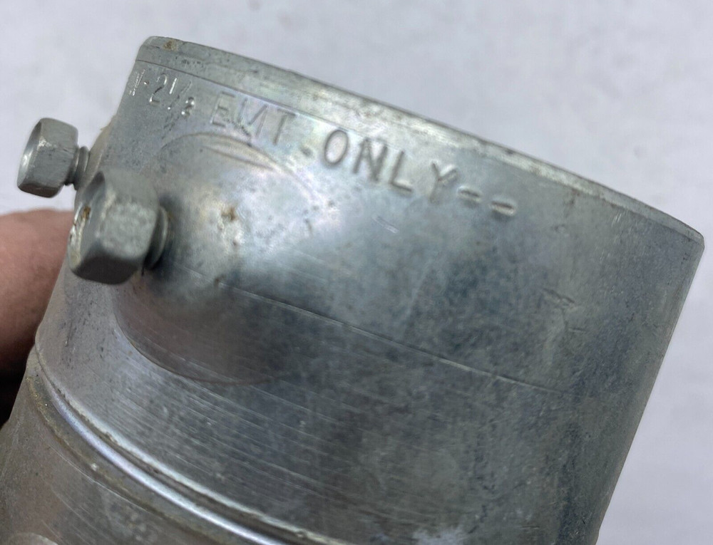 MW 2-1/2" EMT ONLY SET SCREW COUPLING ⭐