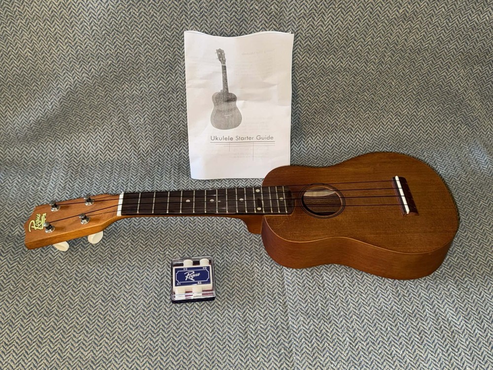 Rogue RU12 Soprano Ukulele Starter Pack with Gig Bag  Nib