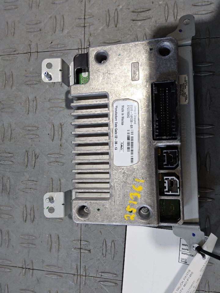 2013-2016 Ford Taurus Center Dash 8" Display Screen