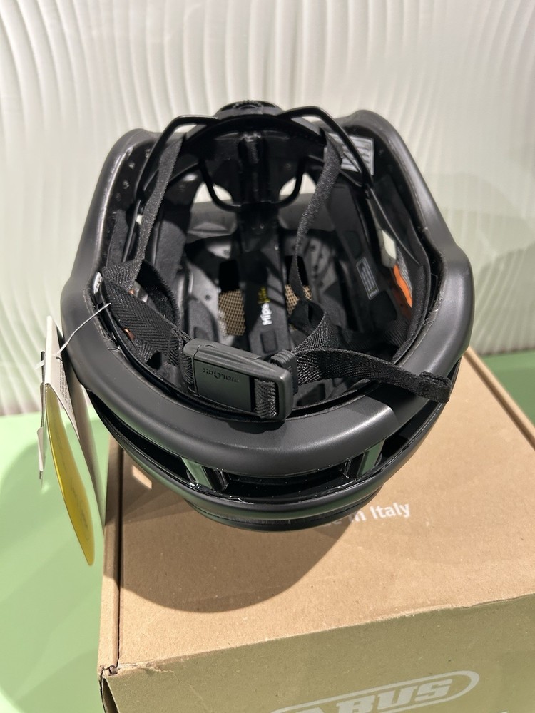 Game Changer 2.0 MIPS Helmet - Black
