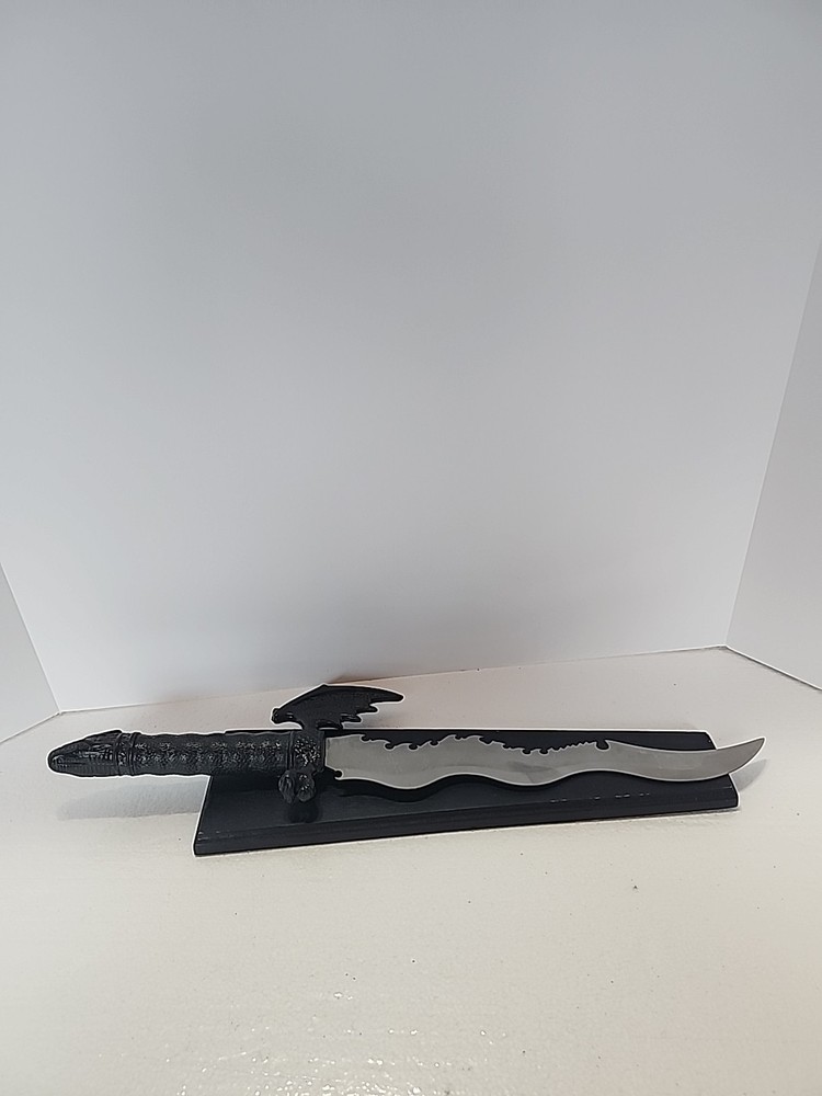 22 inch Flying Dragon Dagger Missing Stand Prop