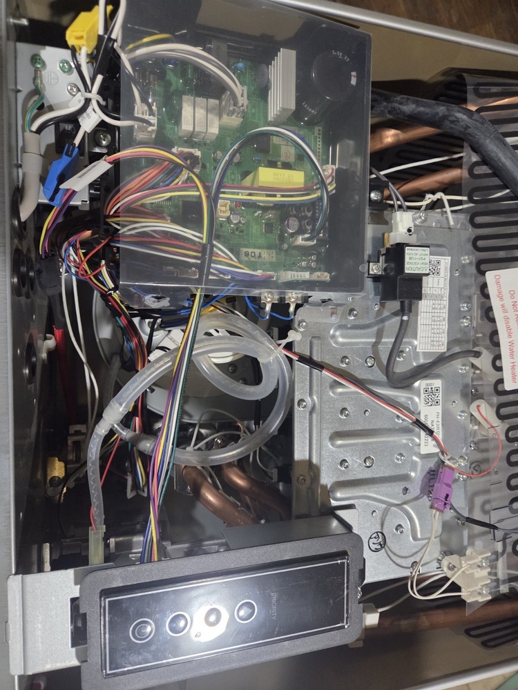 Rheem NG 9.5 GPM Indoor OR Outdoor Tankless Water Heater SMART ECOH200DVELN-3