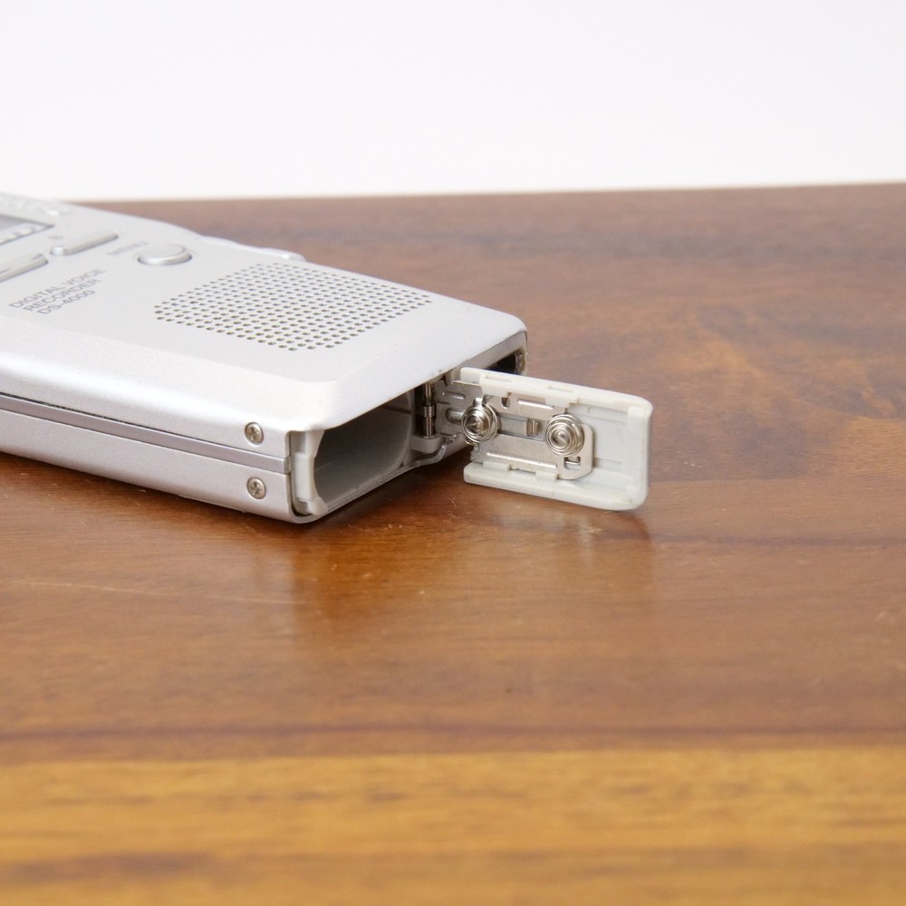 Olympus DS-4000 Digital Voice Recorder Silver Working