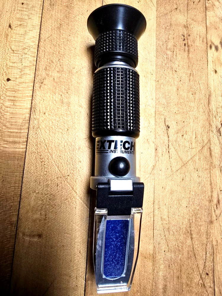 Extech Instruments RF11 Portable Refractometer w/Case
