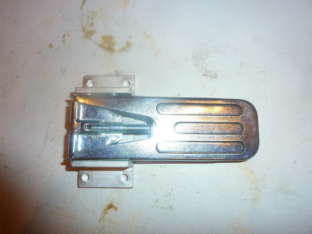Carey 001003178000 Door Latch