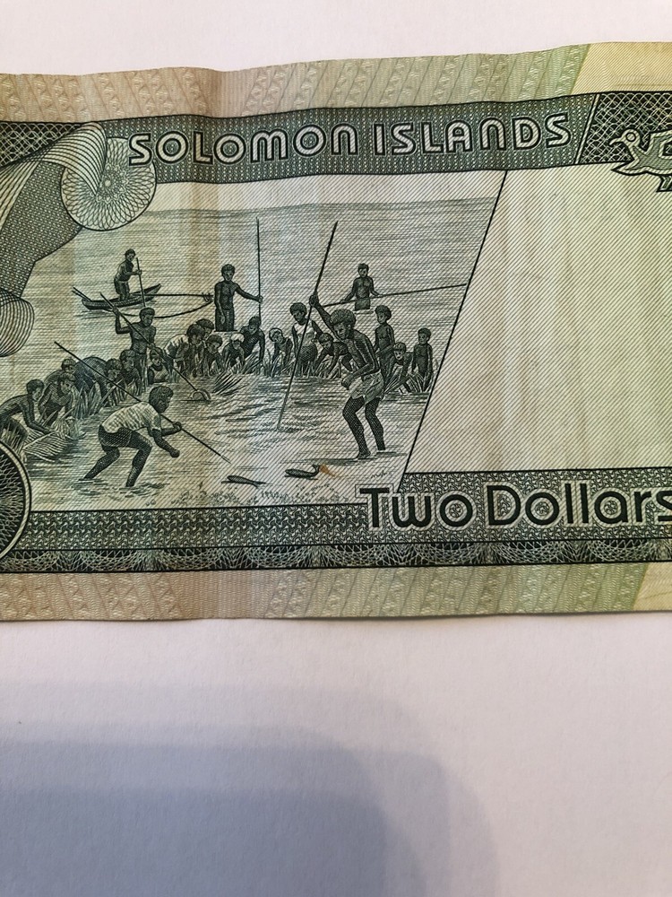 SOLOMAN ISLANDS- 2 DOLLARS BANKNOTE-1986