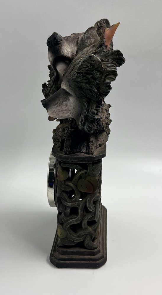 Vintage Wolf Wolves Mantle Desk Table Clock 11.5" Tall