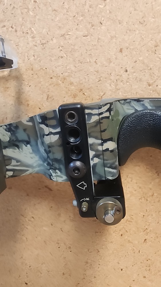 Vintage PSE Nova Compound Bow, Right hand, Mossy Oak Camo