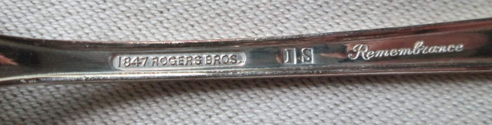 1847 Rogers Silverplate Remembrance 1950's Flatware Solid Serving Spoon 8 1/2"