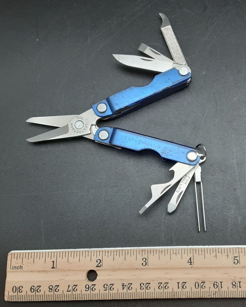 LEATHERMAN Micra Multi-Tool/Folding Pocket Knife w/Blue Plastic