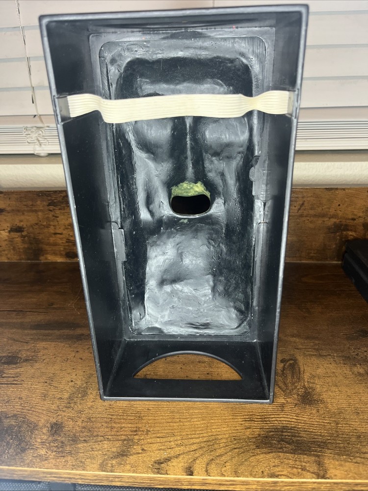 VINTAGE TIKI EASTER ISLAND MOAI SHAPE TISSUE BOX HOLDER