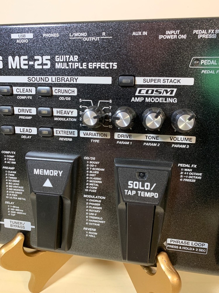 BOSS ME-25 Guitar Multi-Effects Processor w/ box + Inst Cable + 9v Power Adaptor