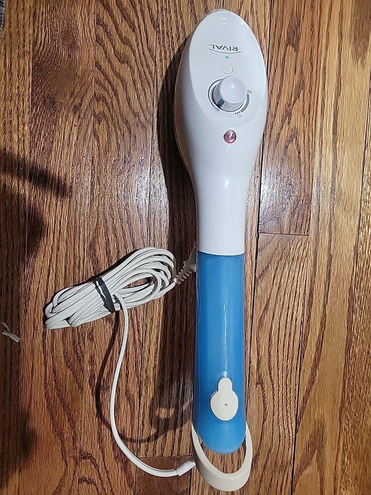 Rival Handheld Garment Steamer Working No attachments Model 11570 Works Great