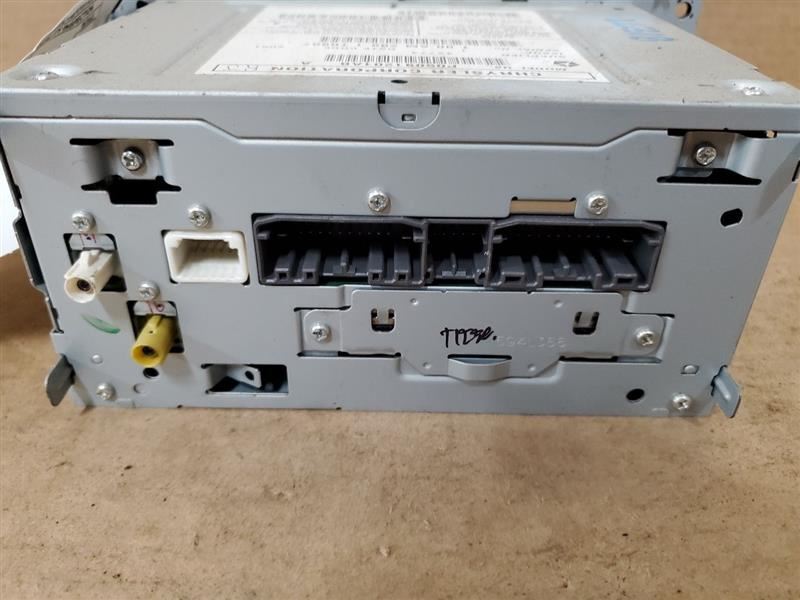 RADIO FITS 11-12 CARAVAN 251597