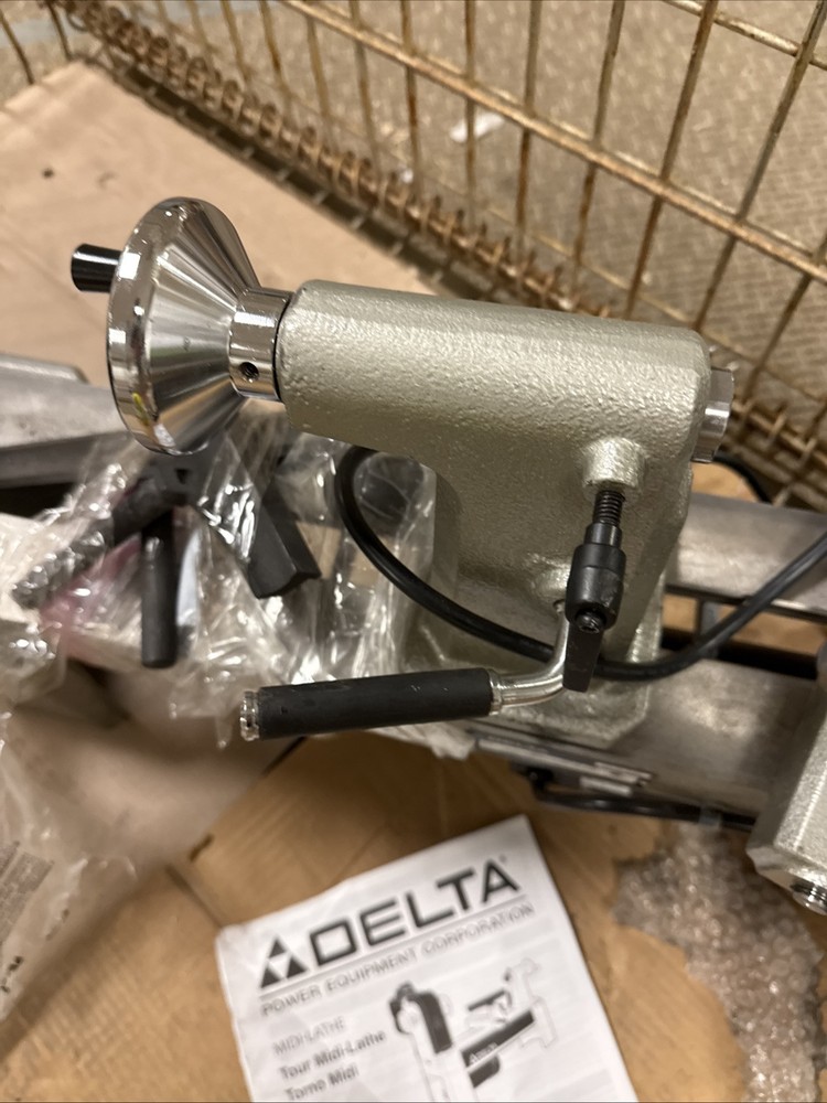 Delta Midi Lathe Wood Model 46-460