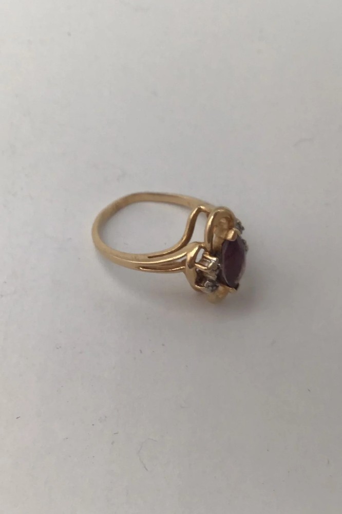 14K Gold Ring with Amethyst and Diamond