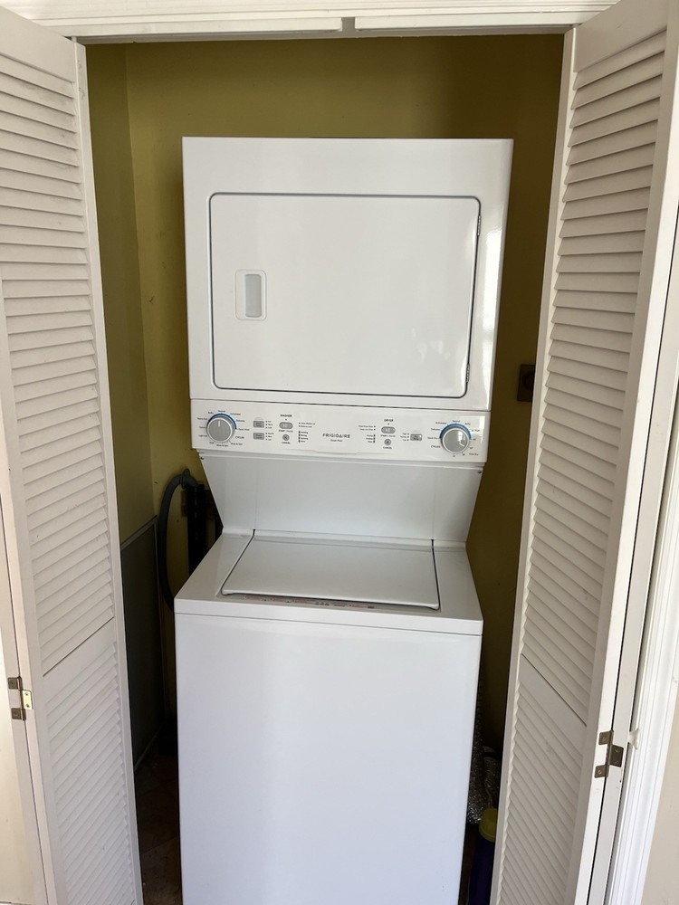 2024 Frigidaire Stackable Washer/Dryer Large Capacity - Electric White