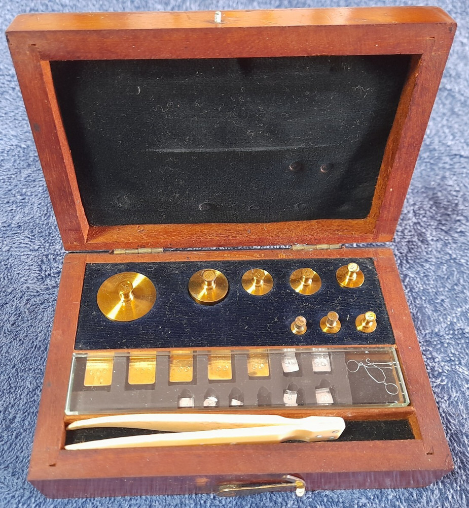 Antique Apothecary/Scientific Weights in Box