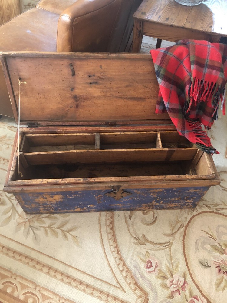 Antique 1860-1890 Rustic/Primitive Norwegian Distressed Pine Trunk