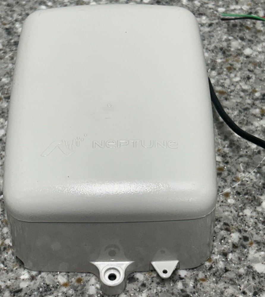 R900V5® RF Meter Interface Unit - Wall Mount