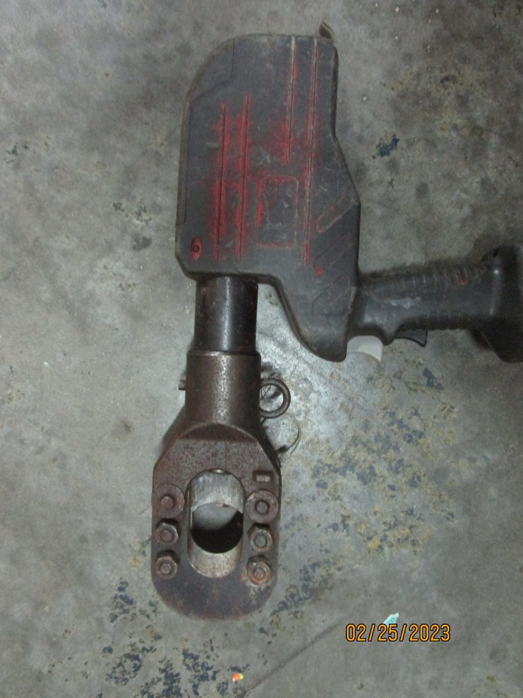 Huskie Tools Cable Cutting Tool