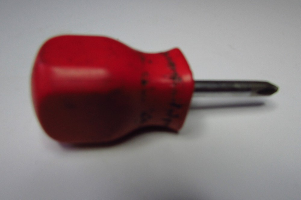 MAC TOOLS #2 PHILLIPS STUBBY SCREWDRIVER - RED - HARD HANDLE - P212XA