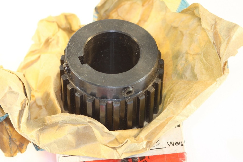 DYNACORP 305453-22 HUB ASSEMBLY