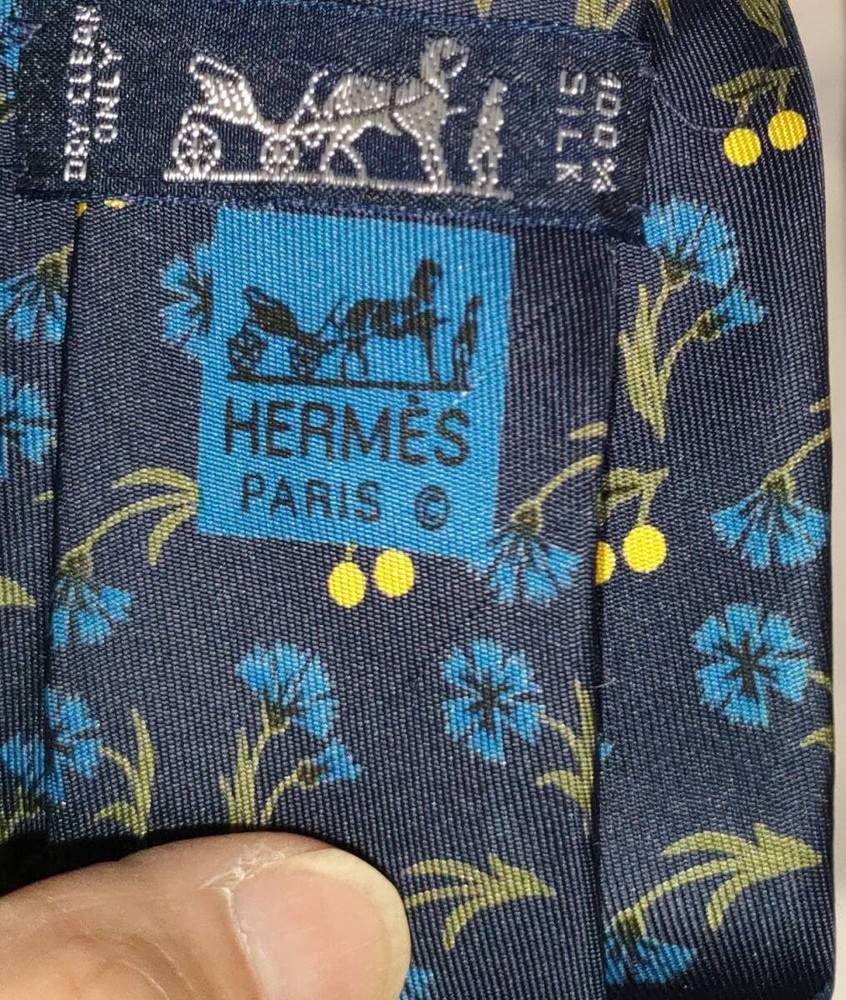 HERMES silk plant pattern tie