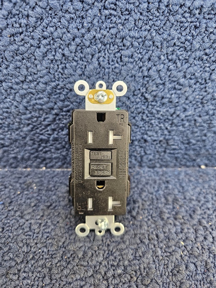 Class A GFCI Outlet 125V 20A, Black - E362676, Issue No. 0164077