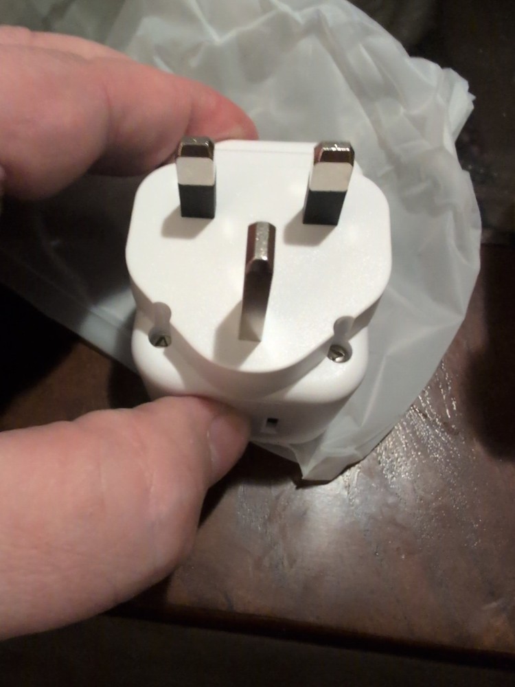 US To UK plug adapter