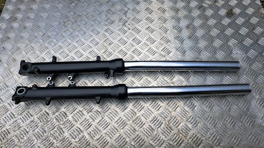 Honda cbr 1000f SC24 Front Forks. 1990