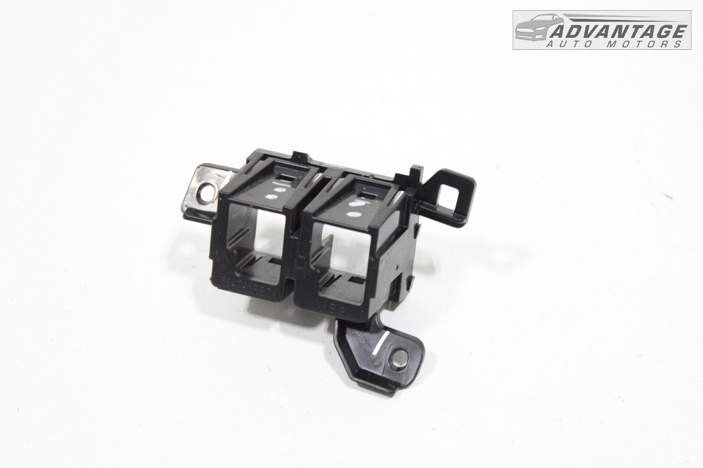 2018-2019 NISSAN KICKS DASH TRACTION CONTROL SWITCH HOLDER BRACKET SUPPORT OEM