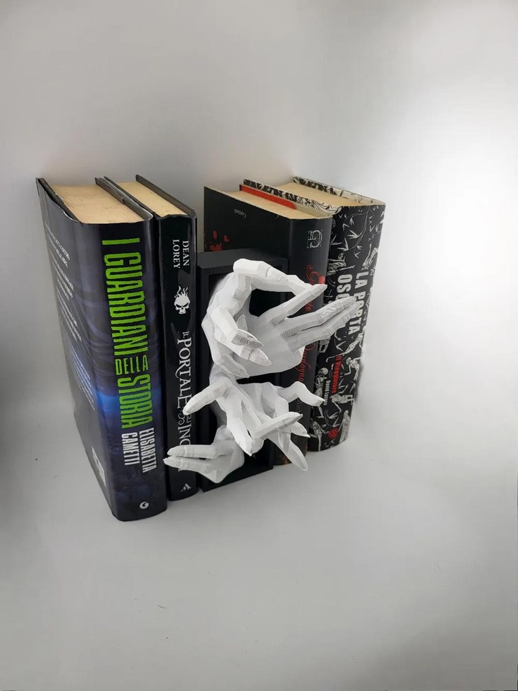 Grasping Hands Horror Book Nook - 3D Printed Bookshelf Insert