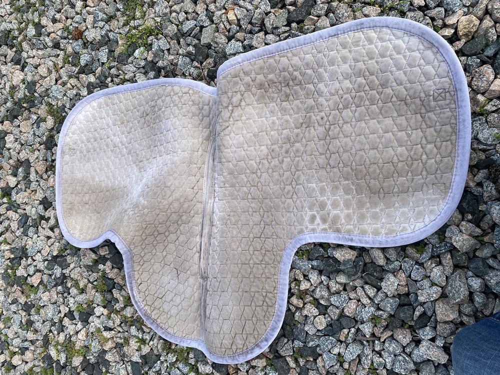 Mattes Size Medium Saddle Blanket