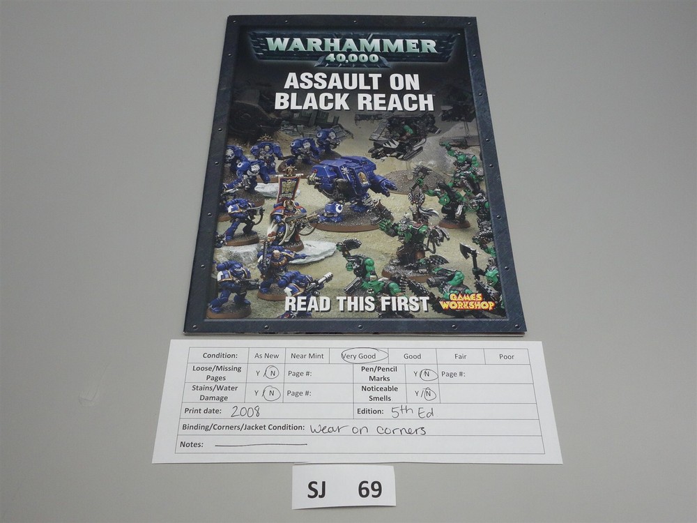 Warhammer 40K: Assault on Black Reach Read This First Book