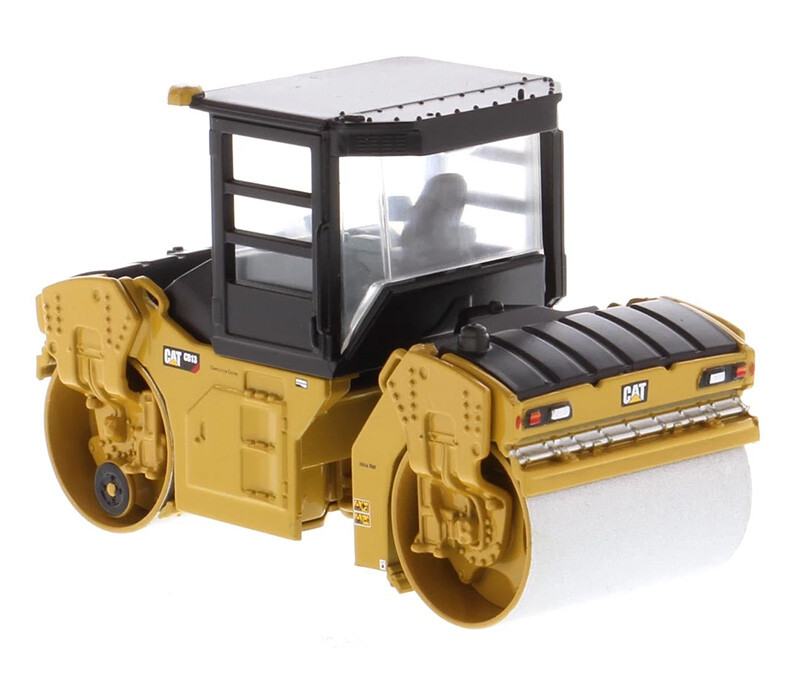 1/64 DIECAST MASTERS Caterpillar CB-13 Tandem Vibratory Roller with Cab
