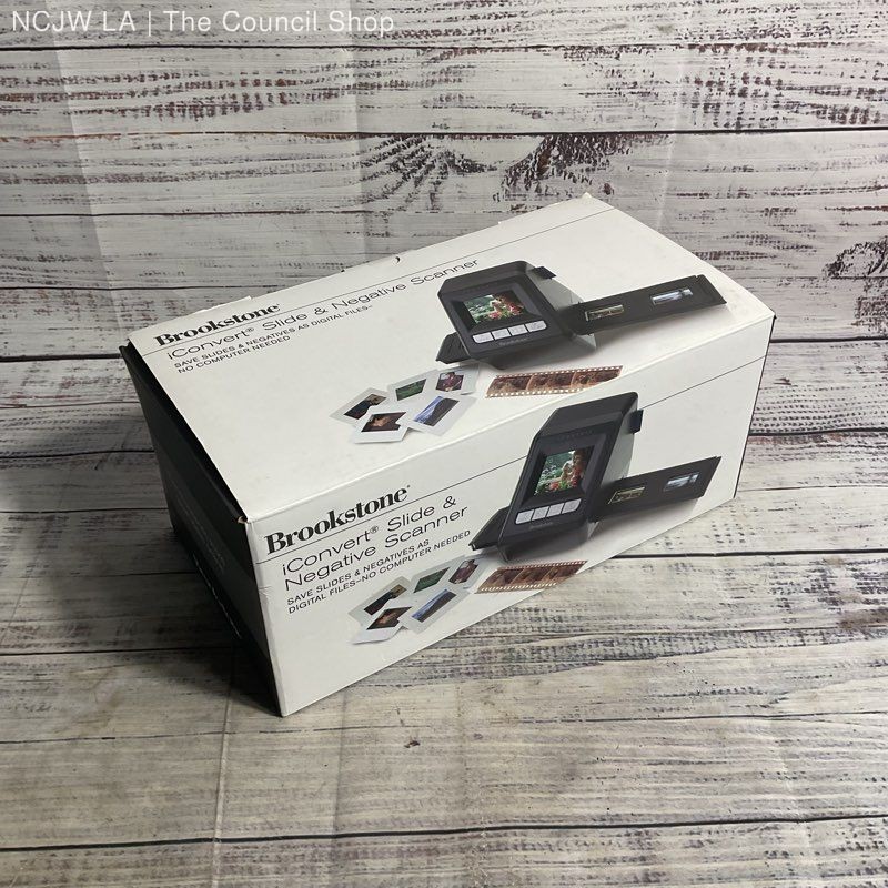 Brookstone iConvert Slide & Negative Scanner in Original Box *WORKS*