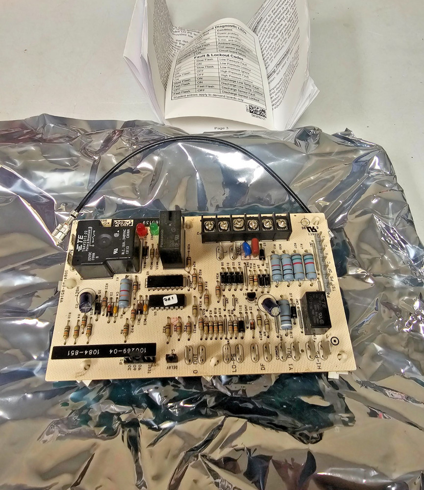 Lennox 16V38 - Defrost Board Control (BARELY USED)