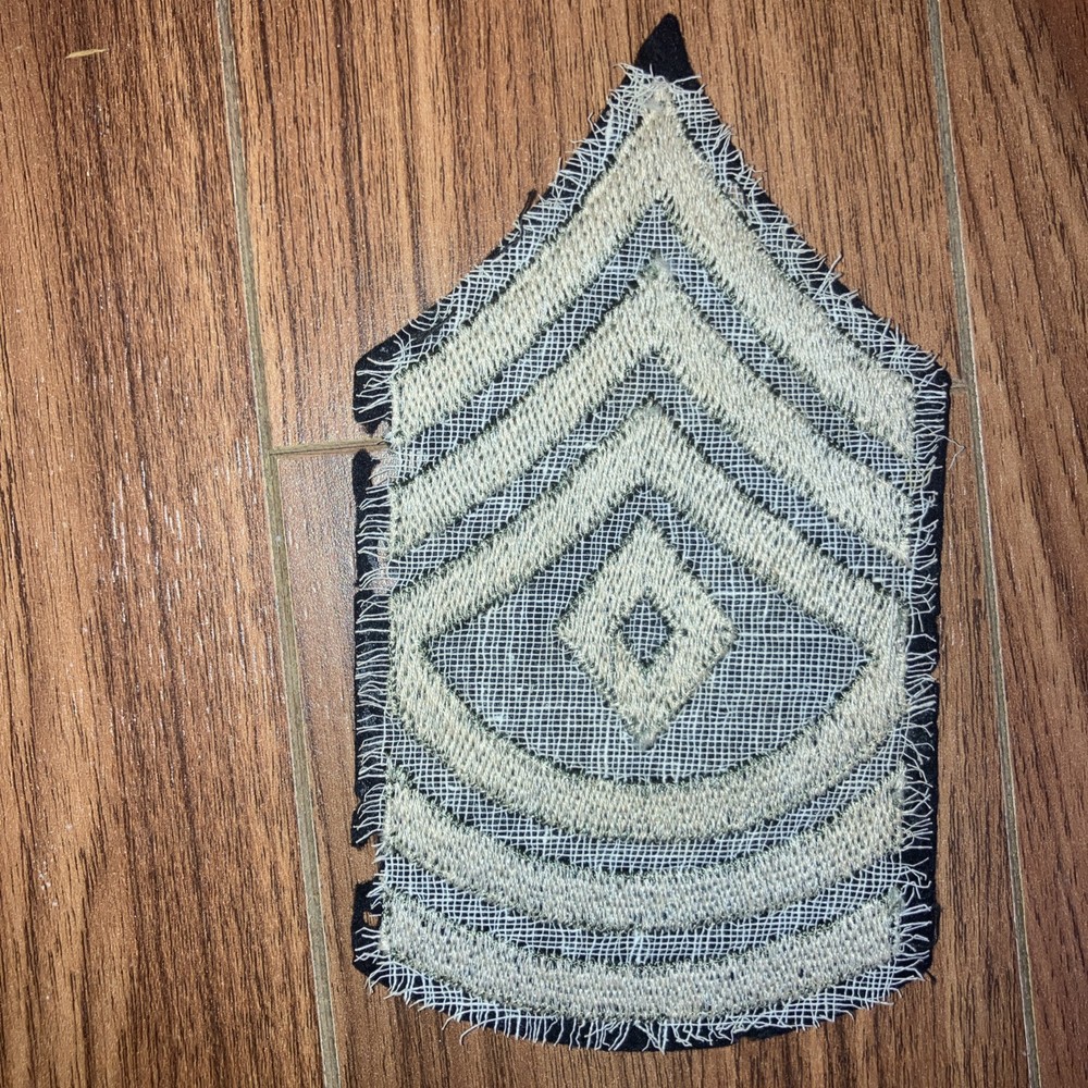 ORIGINAL WWII US ARMY NCO 1st SERGEANT JACKET INSIGNIA CHEVRONS