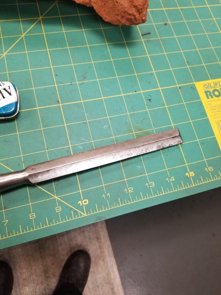 Vintage 3/4'' V Bevel Edge Socket Carpenter Chisel Wood 14"