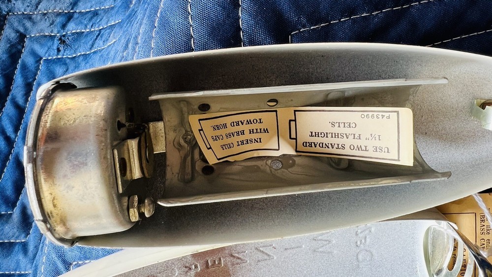 Delta Winner Horn NOS