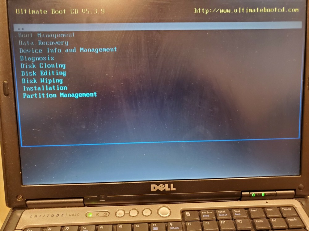 Ultimate Boot CD Bootable Diagnostic Rescue Tools Windows/Linux 16G USB Stick