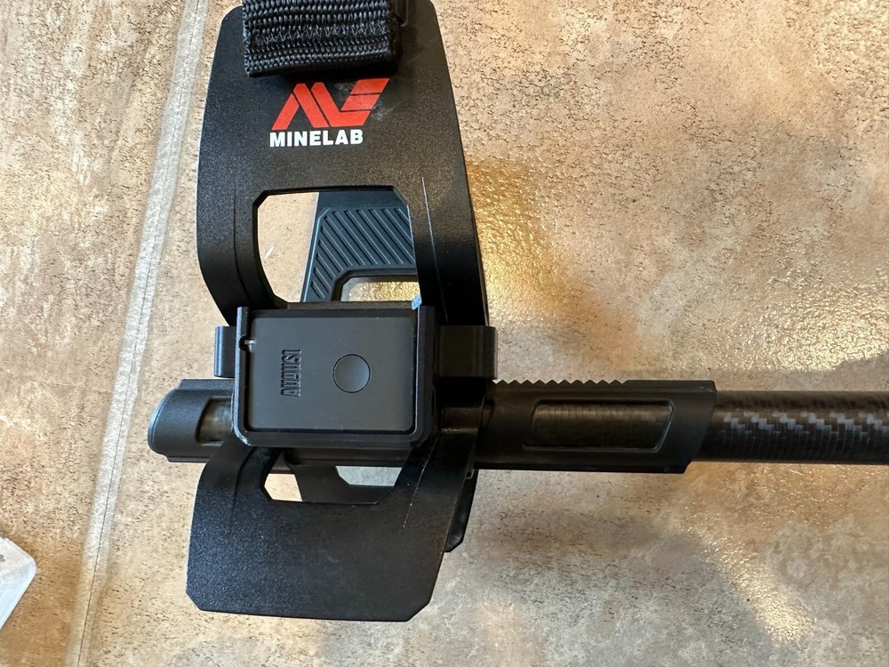 Minelab Manticore Bluetooth Transmitter Cuff Mount for AUGUST MR250