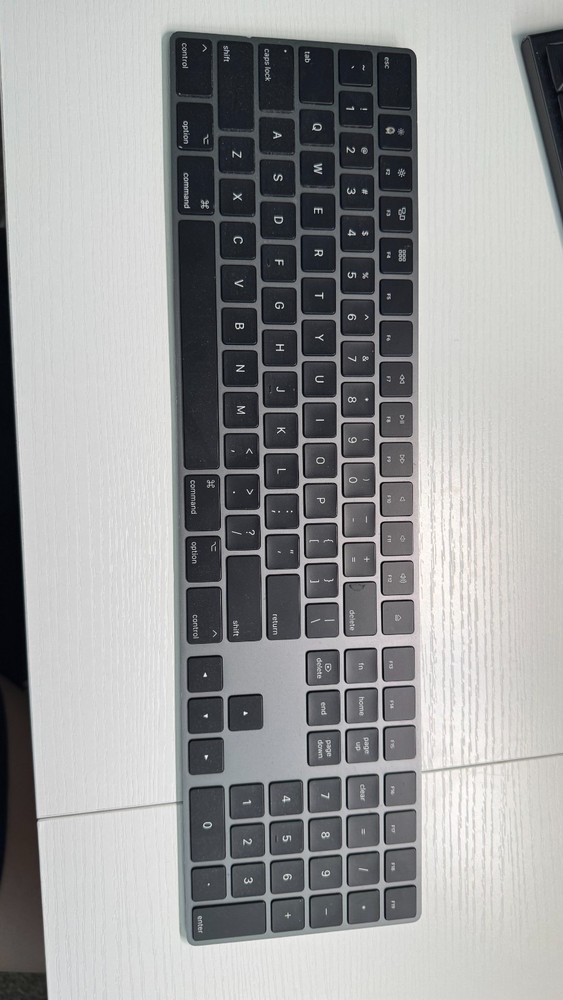 Apple Magic Keyboard with Numeric Keypad（A1843）